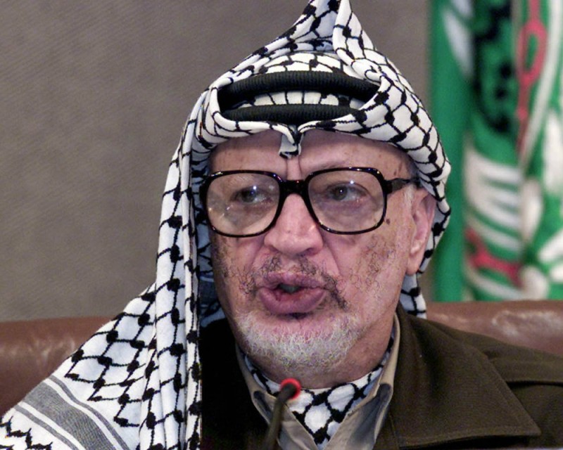 Šef Palestinske oslobodilačka organizacije Jaser Arafat podržao je strategiju nenasilnog otpora nadajući se da će tako brže doći do mirovnog sporazuma. Zahtevalo se povlačenje Izraela sa okupiranih teritorija i prvi put se čuo poziv za stvaranje palestinske države na Zapadnoj obali i u Pojasu Gaze – što je bio nagoveštaj napuštanja standardne retorike o “oslobođenju” čitave Palestine.